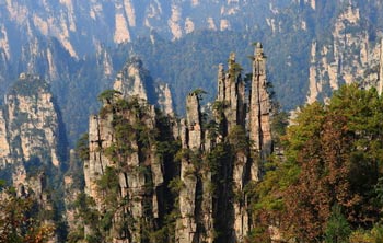 長(zhǎng)沙出發(fā)到黃龍洞、張家界森林公園、天門山、鳳凰五日游